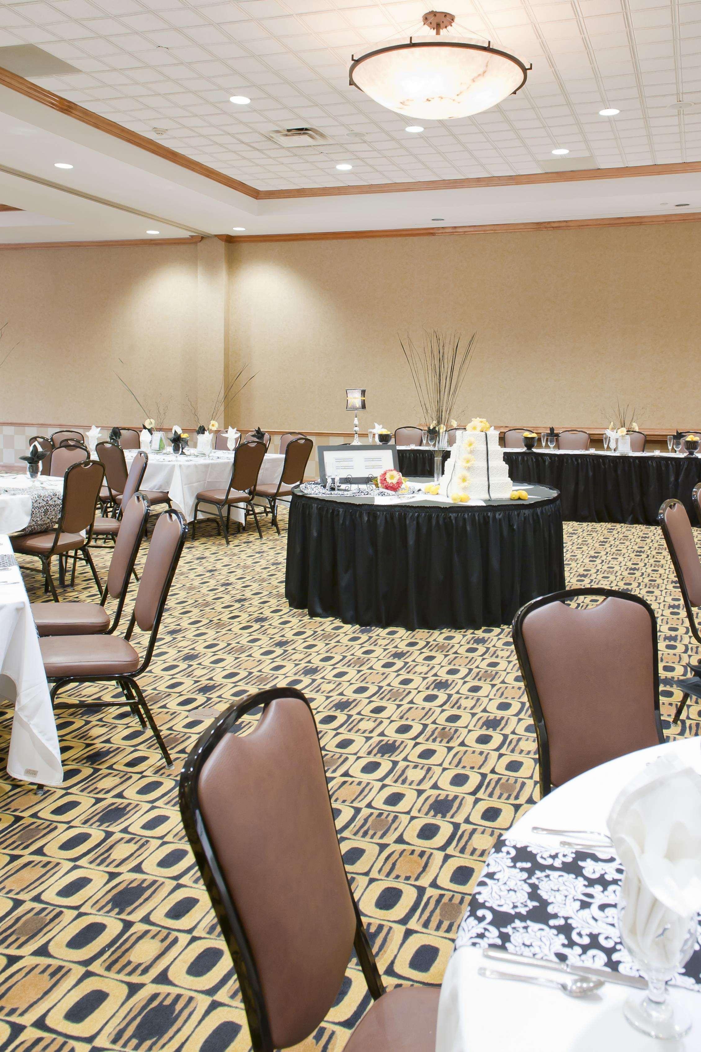Hampton Inn & Suites Columbia At The University Of Missouri Facilities photo
